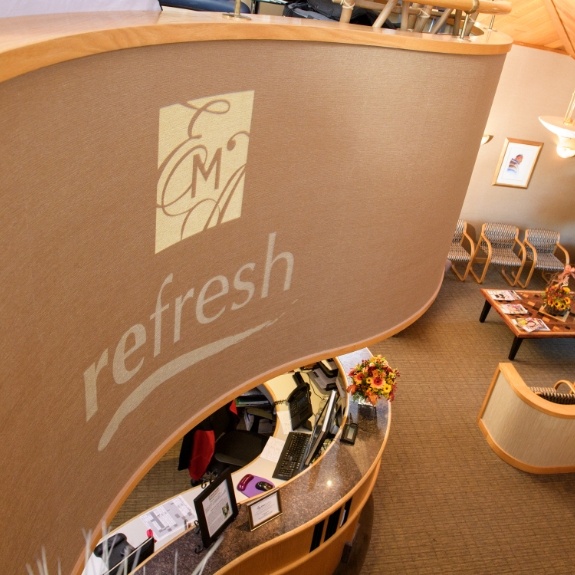 Front desk of Refresh Teeth Whitening