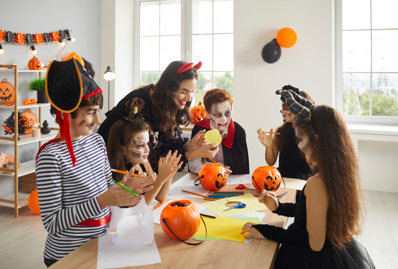 Parent offering Halloween alternatives for better oral health